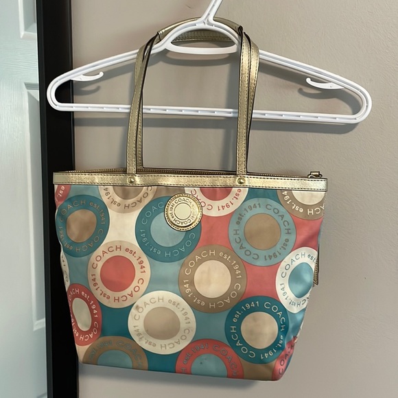 Coach shoulder Purse - Picture 1 of 6